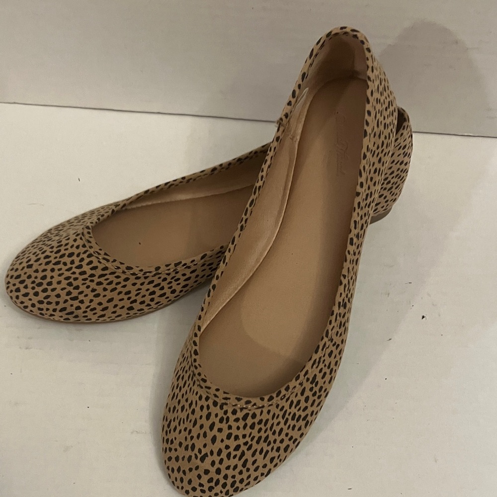 Universal Thread Leopard Print Flats size 6 worn once